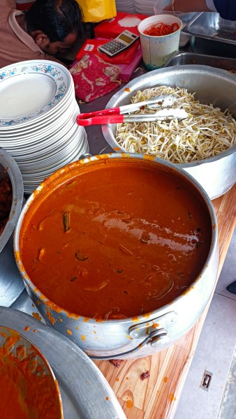 【マレーシア名物】フィッシュヘッドカレーとは？