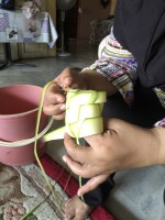 【マレーシア文化体験！】四角いごはん「クトゥパ」作りを体験しました！