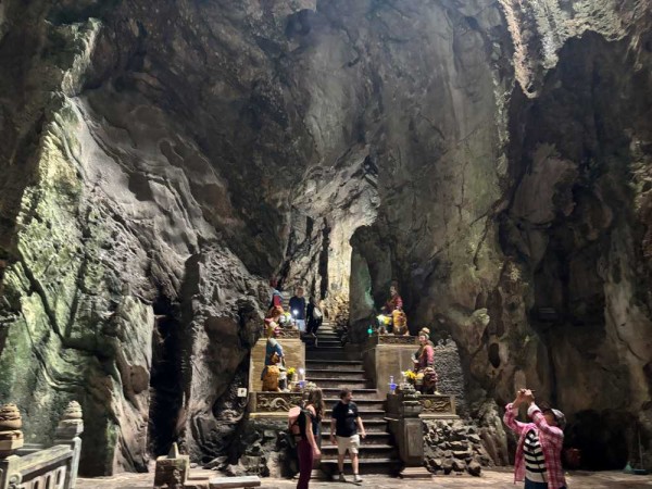 マレーシアから気軽に行けるベトナム①｜ダナンでミーケビーチとお寺巡り