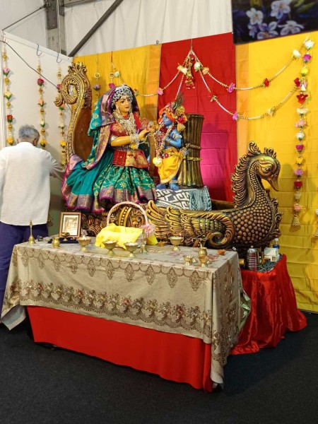 【光の祭典】マレーシアのディパバリとは？