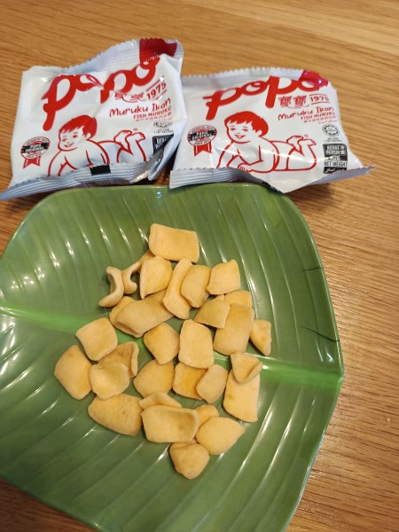 【マレーシアのお菓子】レトロな赤ちゃんが目印「POPO Muruku Ikan」