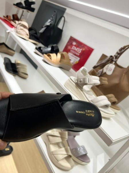 【マレーシア移住】学校指定の「黒い靴」はどこで買う？老舗ブランドBata（バタ）徹底解説