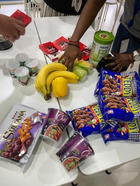 【マレーシア移住】ローカル流パーティーの楽しみ方！色しばりプレゼント交換が熱い